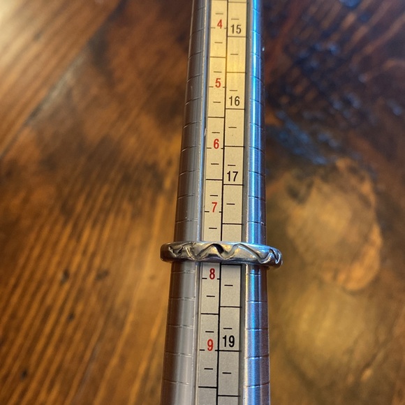 Hammered steel ring. Men’s or ladies! - Picture 2 of 2